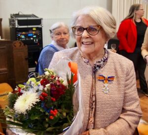 Koninklijke onderscheiding voor Betsy Blokker